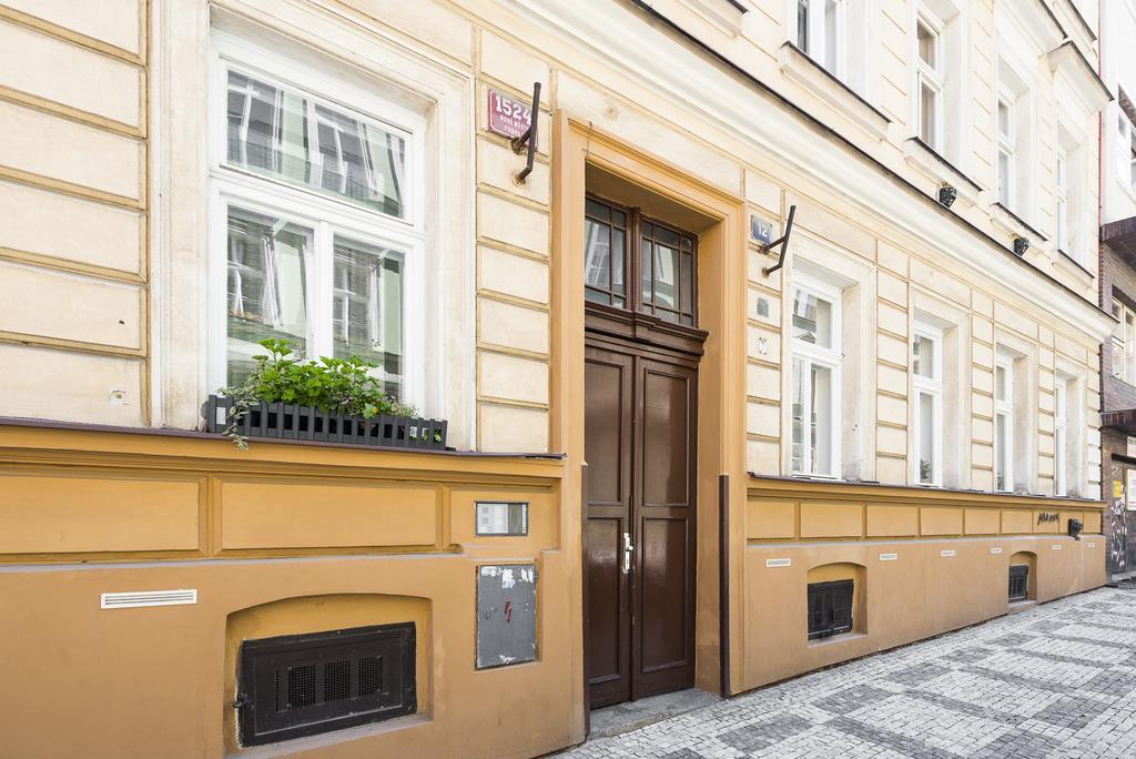 Castor Apartment Praha Bagian luar foto